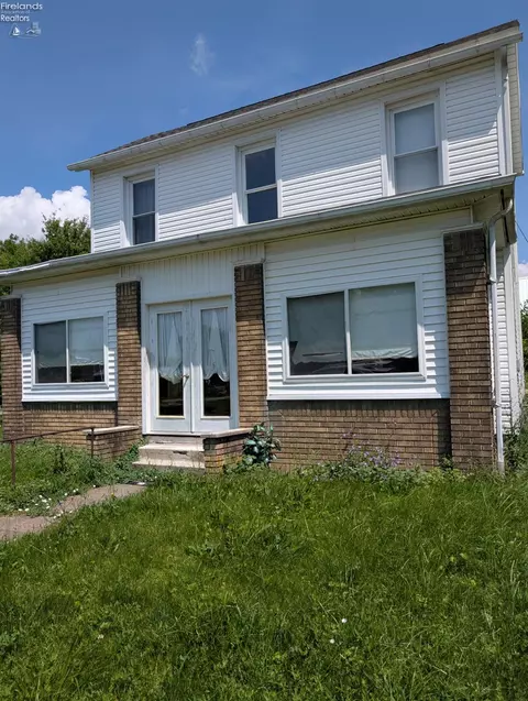 222 W Eighth Ave, Tiffin, OH 44883