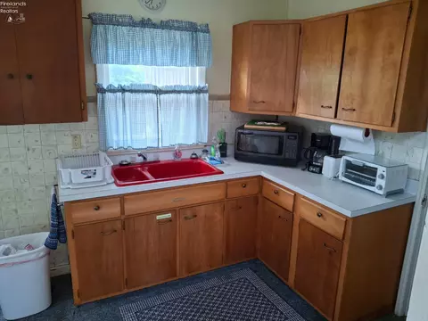 209 Tecumseh Pl, Huron, OH 44839 photo 8