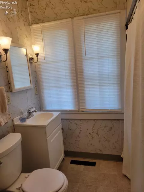 209 Tecumseh Pl, Huron, OH 44839 photo 13