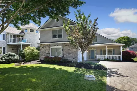 3935 Quarrystone Ct, Marblehead, OH 43440 photo 2