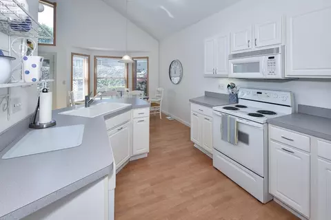 3935 Quarrystone Ct, Marblehead, OH 43440 photo 7