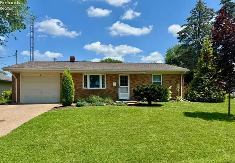 2834 Hinde Ave, Sandusky, OH 44870