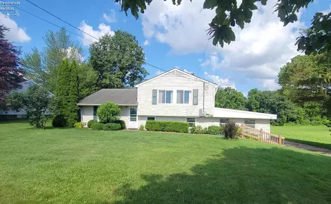 2217 Mudbrook Rd, Huron, OH 44839