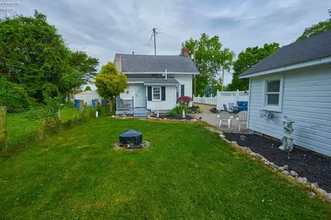 Exterior - 108 Rye Beach Rd, Huron, OH 44839 photo 5 of 6