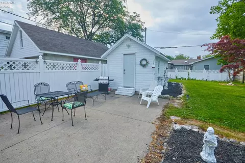 Exterior - 108 Rye Beach Rd, Huron, OH 44839 photo 4 of 6