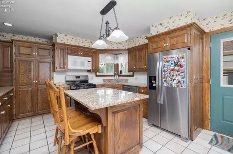 Kitchen - 280 W Main St, Norwalk, OH 44857 photo 5 of 6