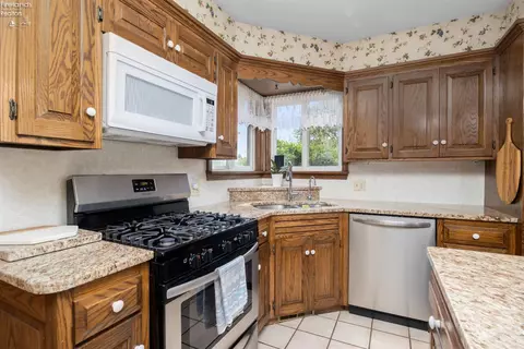 Kitchen - 280 W Main St, Norwalk, OH 44857 photo 2 of 6
