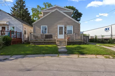 230 Gilcher Ave, Sandusky, OH 44870