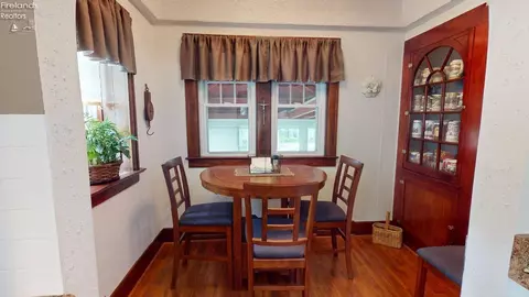 Dining - 528 Maplewood St, Willard, OH 44890 photo 1 of 4