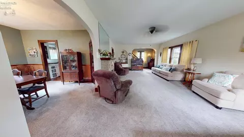 Living - 528 Maplewood St, Willard, OH 44890 photo 1 of 4