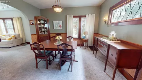 Dining - 528 Maplewood St, Willard, OH 44890 photo 2 of 4