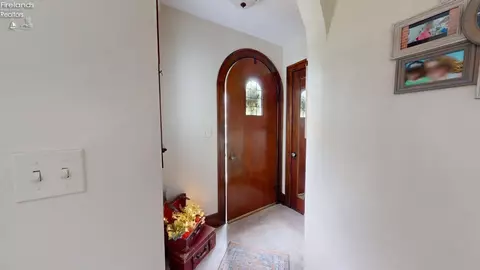 Entry Way - 528 Maplewood St, Willard, OH 44890 photo 1 of 1