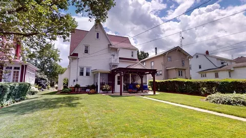 Exterior - 528 Maplewood St, Willard, OH 44890 photo 6 of 9