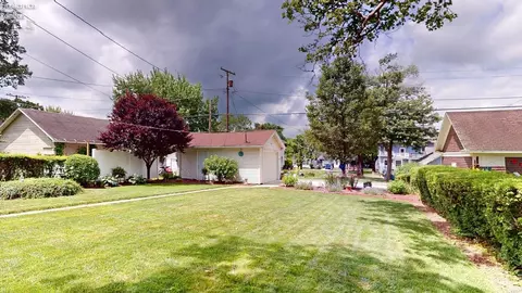Exterior - 528 Maplewood St, Willard, OH 44890 photo 4 of 9