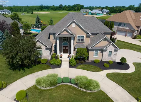 3127 Alexandrias Dr, Sandusky, OH 44870