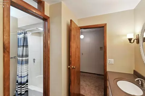 226 E Howard St, Willard, OH 44890 photo 26