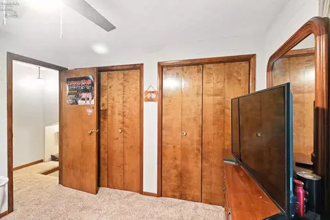 226 E Howard St, Willard, OH 44890 photo 25