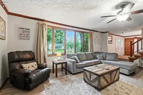 226 E Howard St, Willard, OH 44890 photo 3