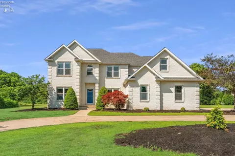 810 Birchwood Dr, Sandusky, OH 44870
