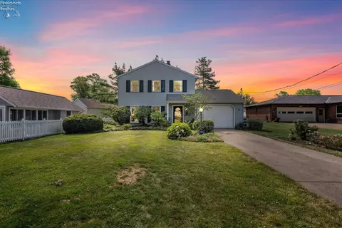 204 Drive Blvd, Huron, OH 44839