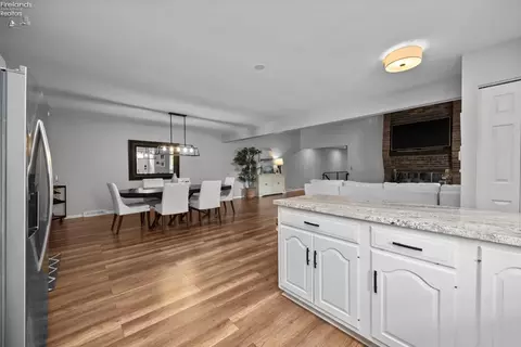 Dining - 3905 Hilltop Dr, Huron, OH 44839 photo 1 of 4