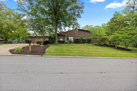 Exterior - 3905 Hilltop Dr, Huron, OH 44839 photo 3 of 11
