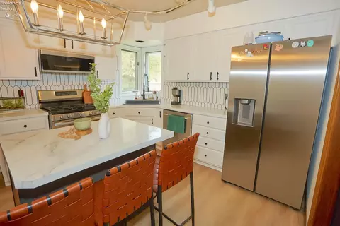 Kitchen - 703 Parkview Ct, Huron, OH 44839 photo 1 of 2