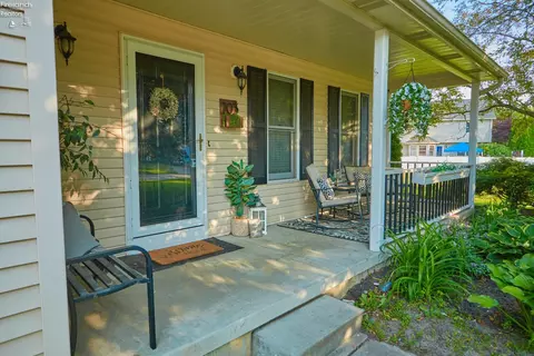 Exterior - 703 Parkview Ct, Huron, OH 44839 photo 1 of 2