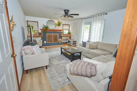 Living - 703 Parkview Ct, Huron, OH 44839 photo 1 of 3
