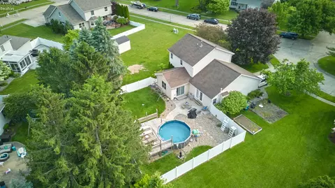 View/Area - 703 Parkview Ct, Huron, OH 44839 photo 3 of 4