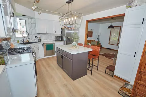 Kitchen - 703 Parkview Ct, Huron, OH 44839 photo 2 of 2