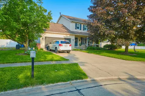 703 Parkview Ct, Huron, OH 44839