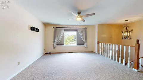 Living - 1005 Tamarack Dr, Willard, OH 44890 photo 2 of 7