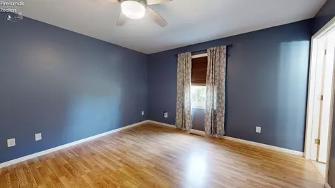 Bedroom - 1005 Tamarack Dr, Willard, OH 44890 photo 5 of 8