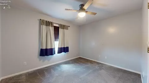Bedroom - 1005 Tamarack Dr, Willard, OH 44890 photo 3 of 8