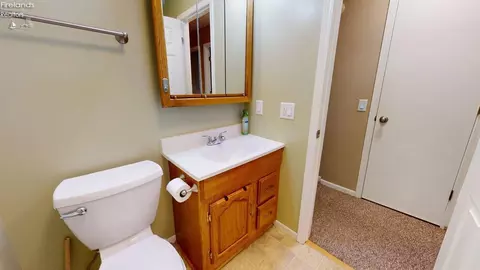 Bath - 1005 Tamarack Dr, Willard, OH 44890 photo 2 of 4
