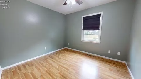 Bedroom - 1005 Tamarack Dr, Willard, OH 44890 photo 1 of 8