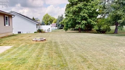 Exterior - 1005 Tamarack Dr, Willard, OH 44890 photo 1 of 1