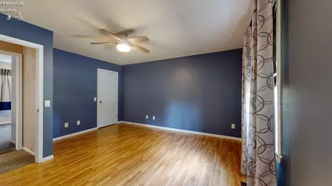 Bedroom - 1005 Tamarack Dr, Willard, OH 44890 photo 6 of 8
