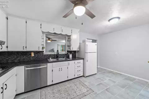 546 Berlin Rd, Huron, OH 44839 photo 6