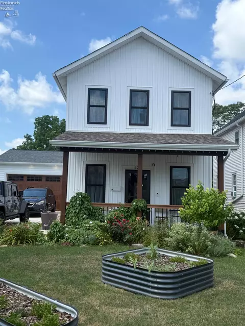 421 Fulton St, Sandusky, OH 44870