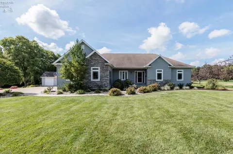 3004 Deerfoot Trl, Huron, OH 44839