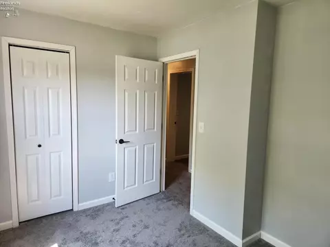 Bedroom - 239 Spring Crst, Marblehead, OH 43440 photo 1 of 3