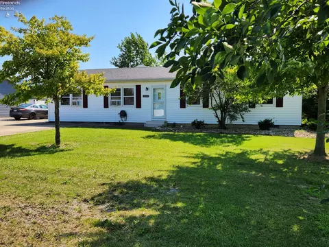 Exterior - 239 Spring Crst, Marblehead, OH 43440 photo 3 of 3