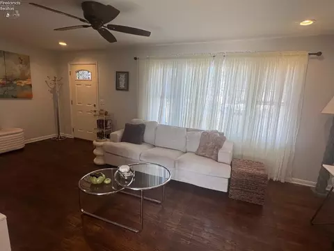 521 Washington Ave, Huron, OH 44839 photo 10