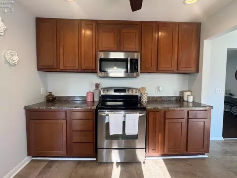 521 Washington Ave, Huron, OH 44839 photo 14