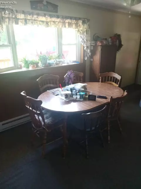 Dining - 643 Holiday Dr, Willard, OH 44890 photo 1 of 1