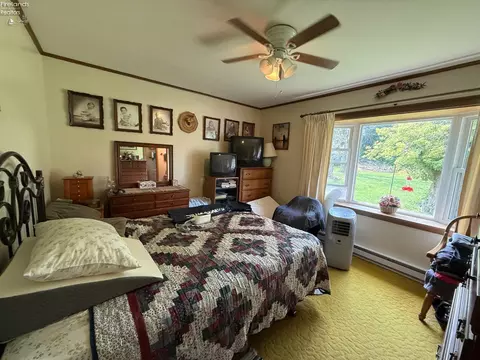 Bedroom - 643 Holiday Dr, Willard, OH 44890 photo 4 of 4
