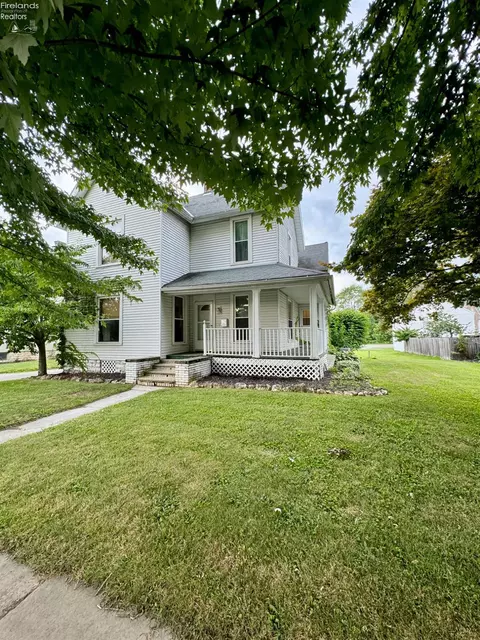 723 N Union St, Fostoria, OH 44830