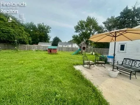 109 Euclid Ave, Bradner, OH 43406 photo 17